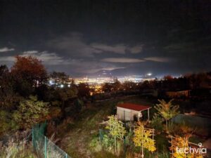 nočná fotografia nasnímaná smartfónom SAMSUNG Galaxy Z Flip4