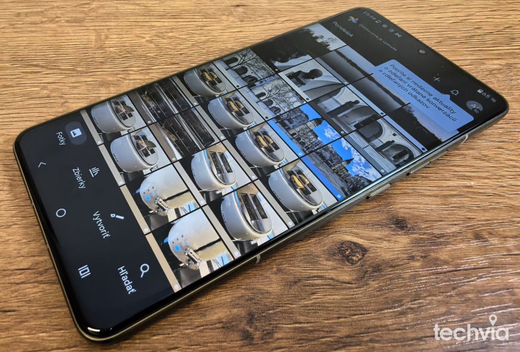 displej Motorola Signature