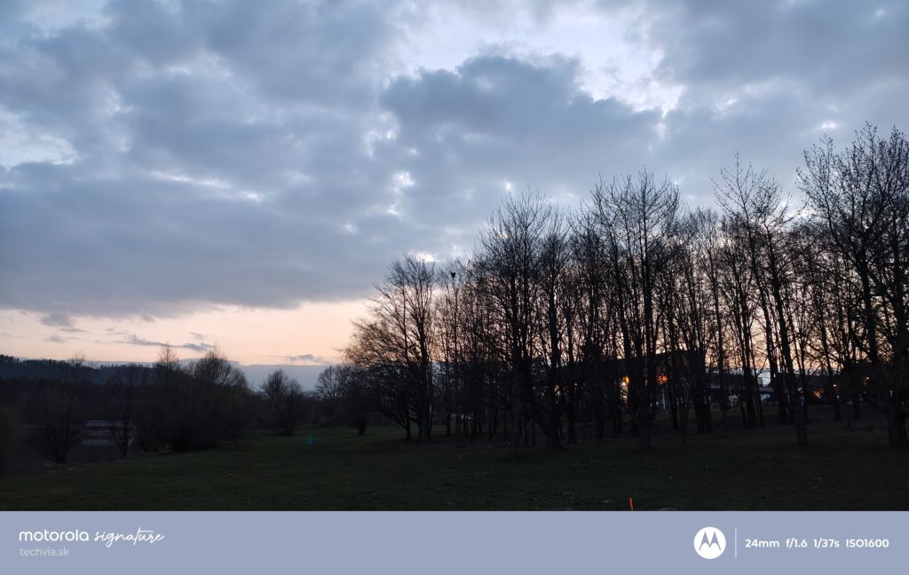 foto nasnímaná smartfónom motorola Signature